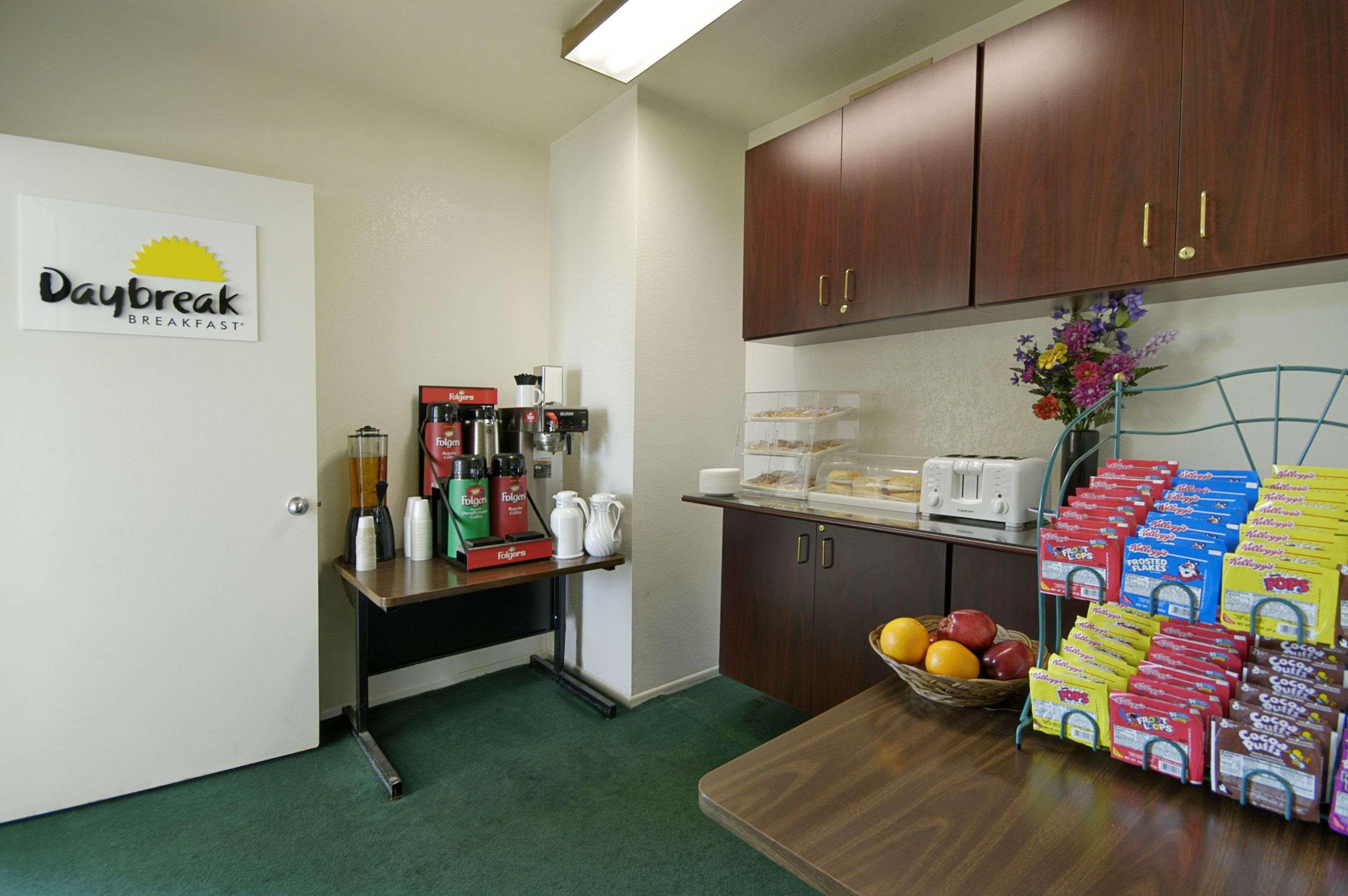 Days Inn by Wyndham Riverside Tyler Mall Restaurant bilde